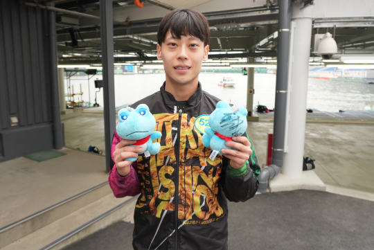 ボートレーサー登みひ果選手5264 直筆サイン入りキャラクターぬいぐるみ ボートレーサー登みひ果選手5264 直筆サイン入りキャラクター